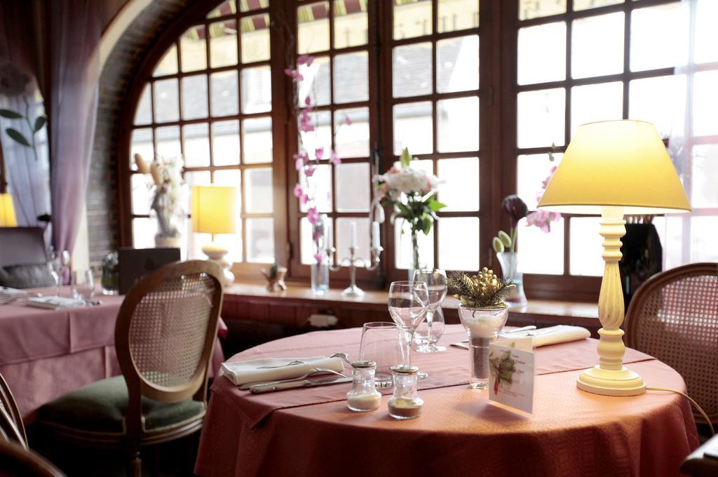 Auberge La Pomme De Pin Hotel Senonches Ngoại thất bức ảnh