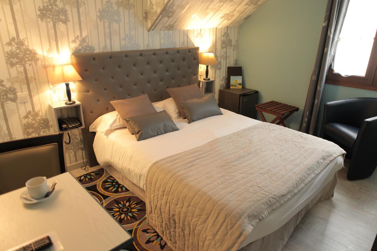 Auberge La Pomme De Pin Hotel Senonches Ngoại thất bức ảnh