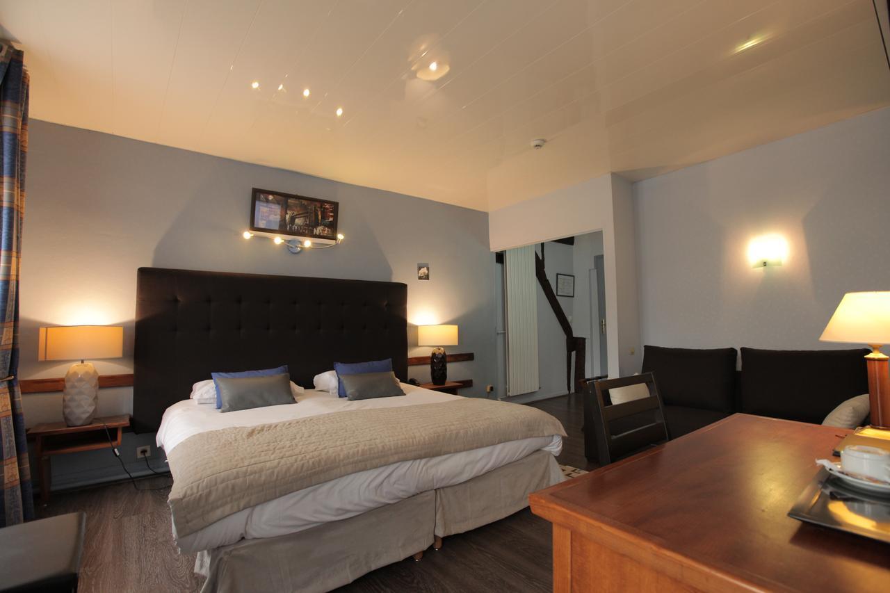 Auberge La Pomme De Pin Hotel Senonches Ngoại thất bức ảnh