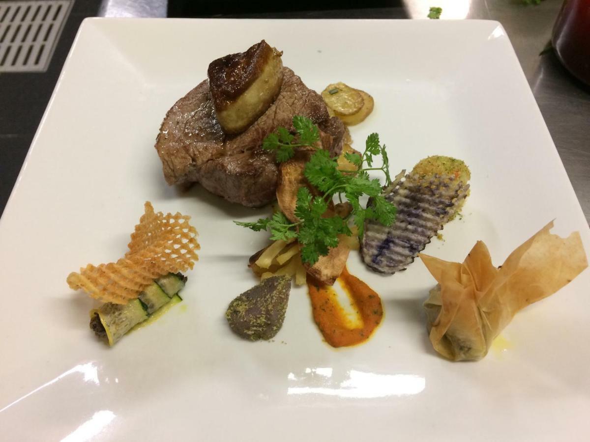 Auberge La Pomme De Pin Hotel Senonches Ngoại thất bức ảnh